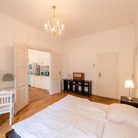 Frida Apartman บราติสลาวา ภายนอก รูปภาพ
